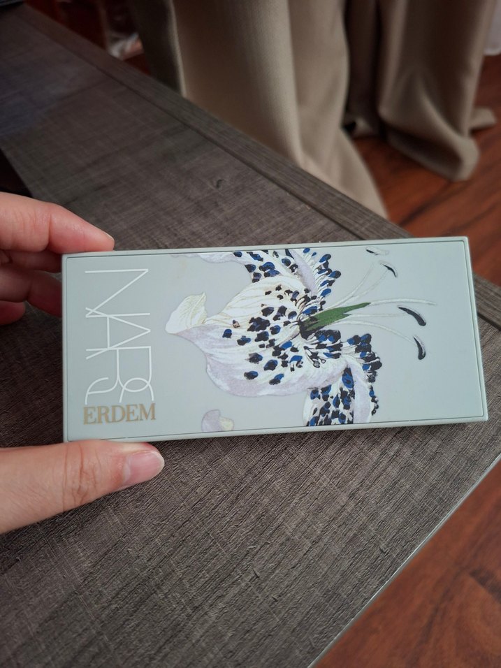 Nars Bej Tonlarda Altı Renkli Göz Farı Paleti - Görsel 4