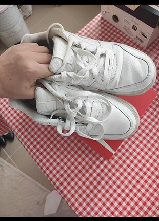 37 Beden beyaz Renk Nike spor ayakkabı 
