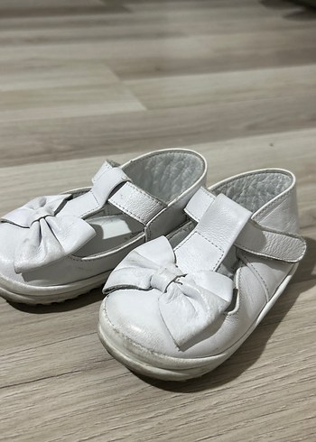 Kız Çocuk Beyaz Fiyonk Detaylı Babet - Görsel 3