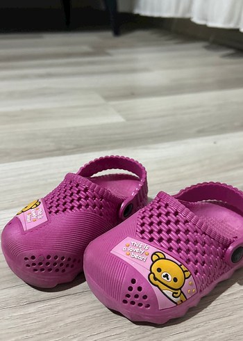 Kız Çocuk Pembe Kaydırmaz Bantlı Terlik - Görsel 3