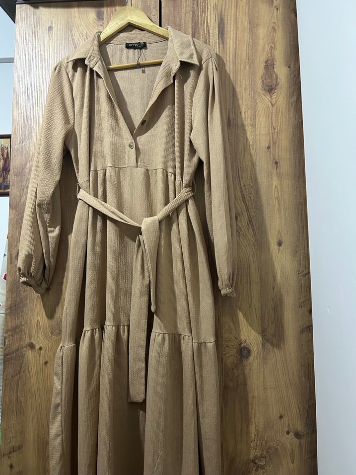 Bej Kemerli Uzun Keten Elbise - Görsel 2