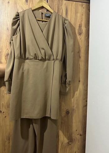 Bej Uzun Kollu Kadın Takım Elbise - Görsel 2