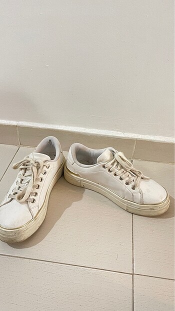 37 Beden beyaz Renk defacto beyaz spor ayakkabi