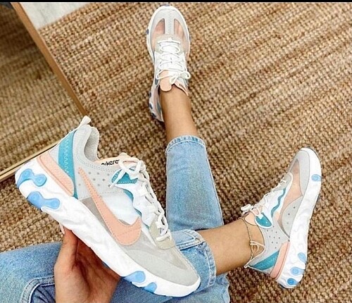 Nike bayan spor ayakkabısı