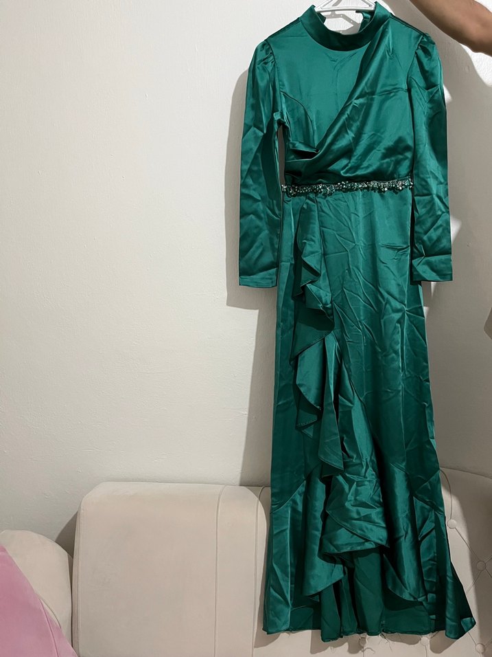 Parlak Yeşil Uzun Kollu Abiye Elbise - Görsel 2