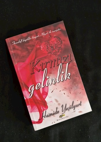 Kırmızı Gelinlik - Hamide Yeşilyurt