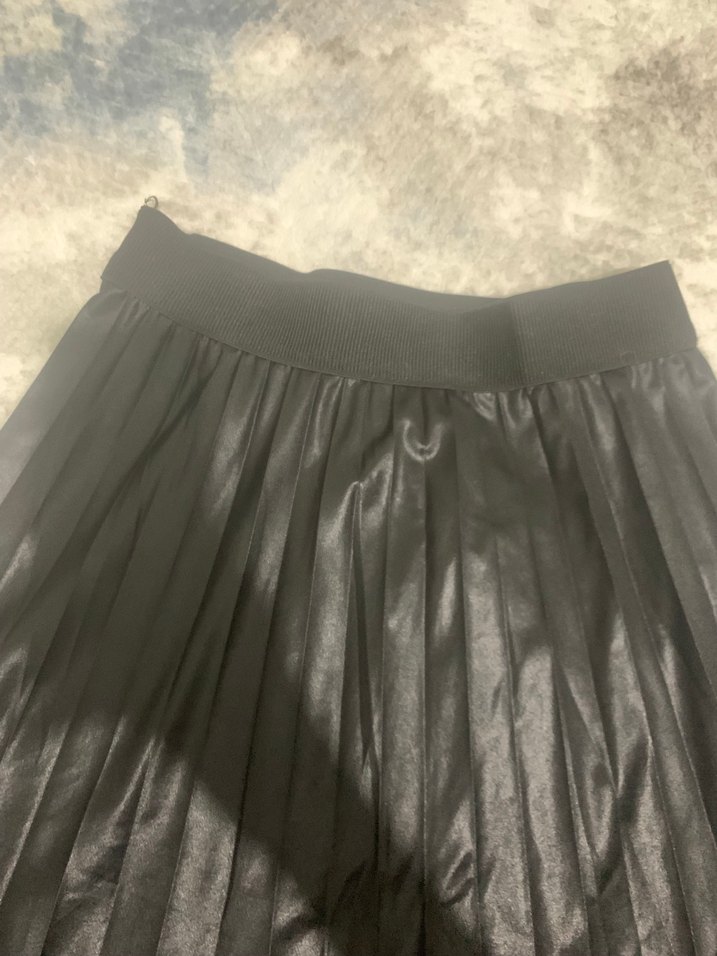 Siyah Uzun Dökümlü Gotik Etek - Görsel 2