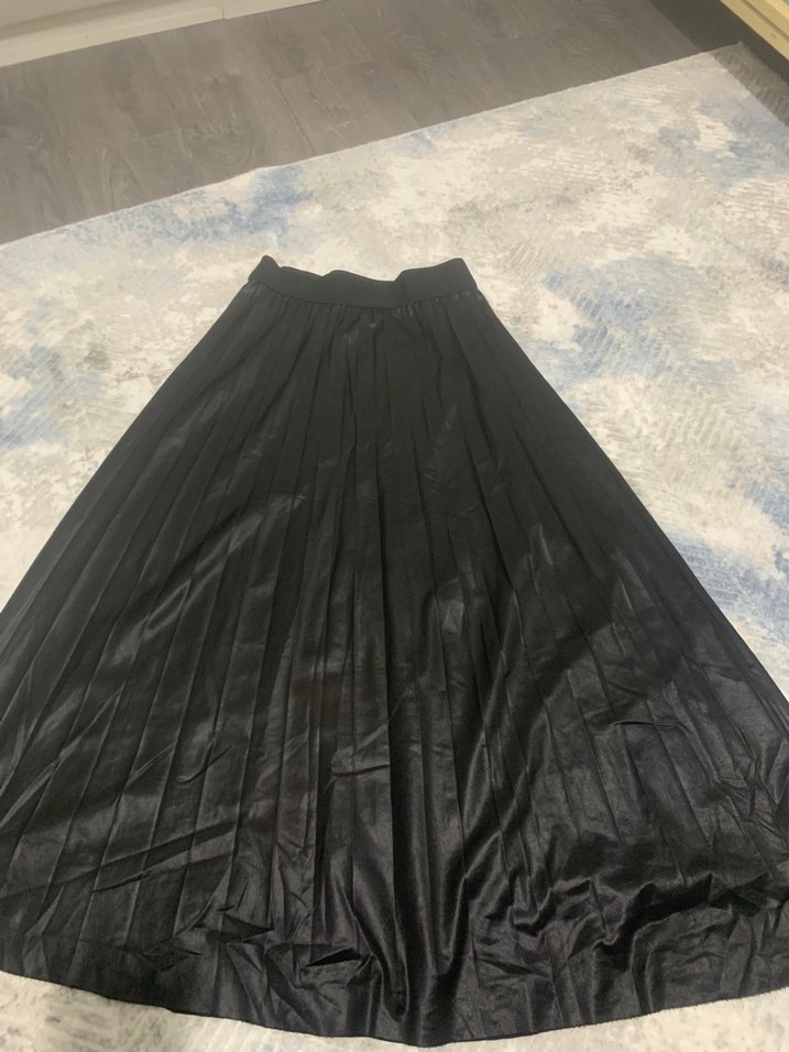 Siyah Uzun Dökümlü Gotik Etek - Görsel 4