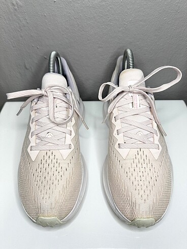 39 Beden Nike Zoom Winflo 6?