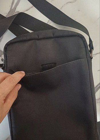 Erkek Siyah Baskılı Fermuarlı Omuz Çantası - Görsel 4