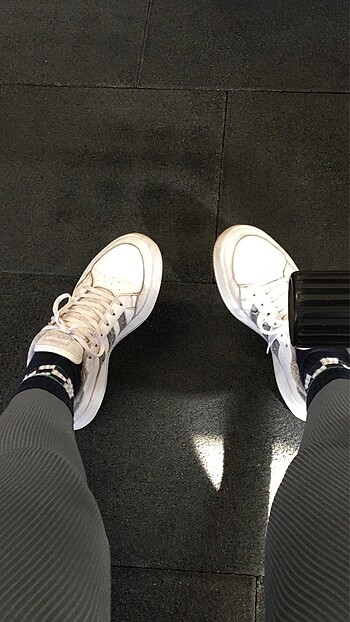 Adidas spor ayakkabı