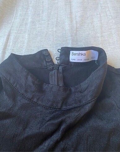 xs Beden Bershka elbise