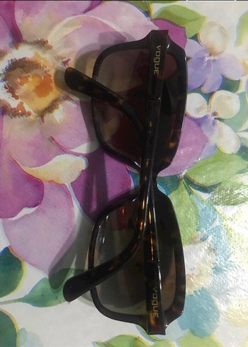 Şeffaf Çok Renkli Kadın Güneş Gözlüğü - Görsel 2