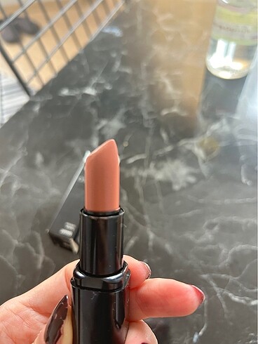 Beden çeşitli Renk Kiko Smart Fusion Lipstick 404