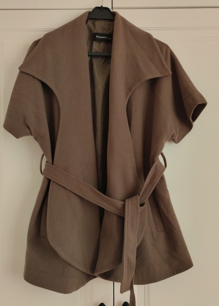 Kadın kısa kollu kale kaban - Görsel 2