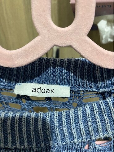 s Beden CROP DELİKLİ TRİKO mu demeliyim?