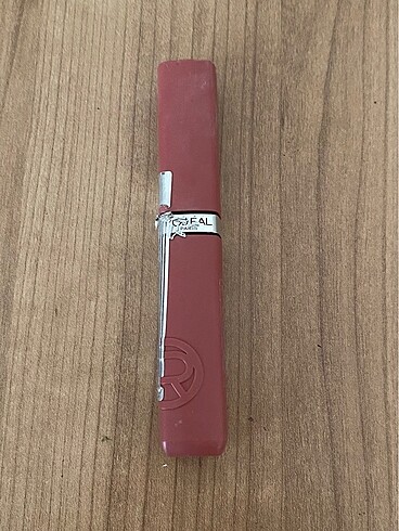 Loreal mat kalıcı ruj