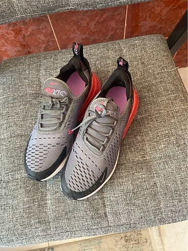 Nike kadın yürüyüş-koşu ayakkabısı