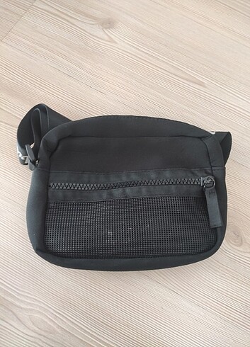 Miniso siyah çanta