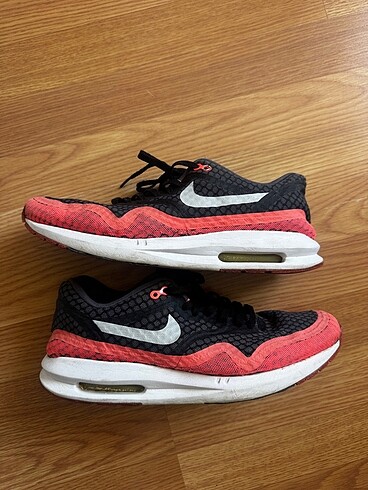 Nike Ayakkabı