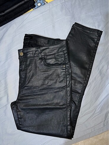 31 Beden siyah Renk Net work mumlu pantalon