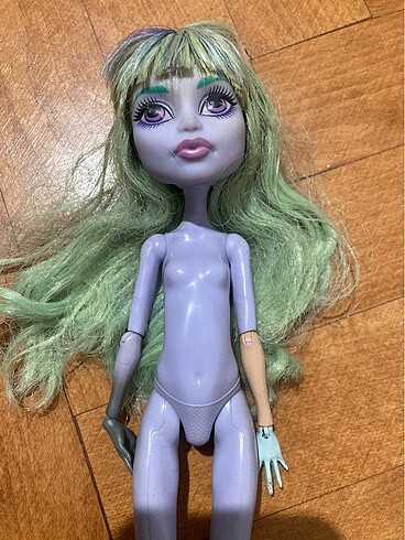  Beden Monster high