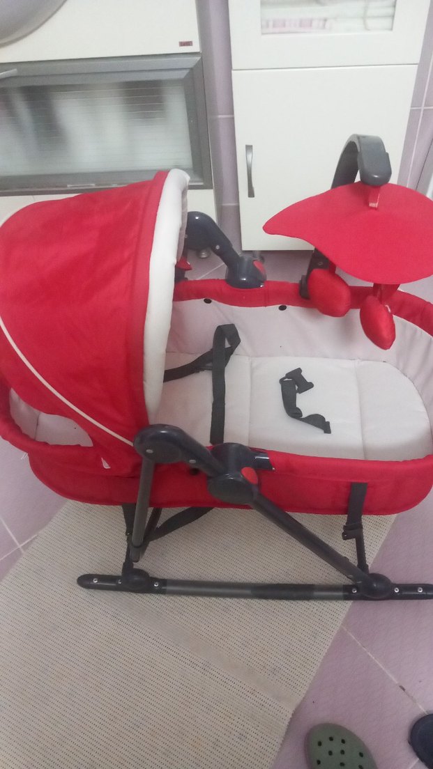 Kırmızı Bebek Beşiği ve Sallanır Sepet - Görsel 3
