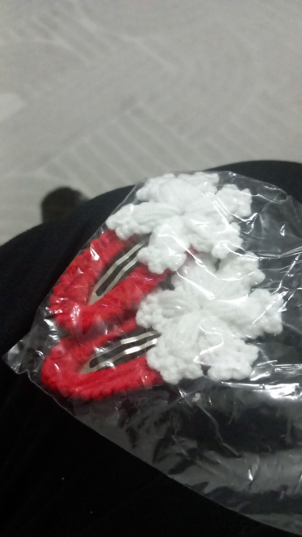 Beyaz Nakışlı Örgü Çocuk Toka - Görsel 3