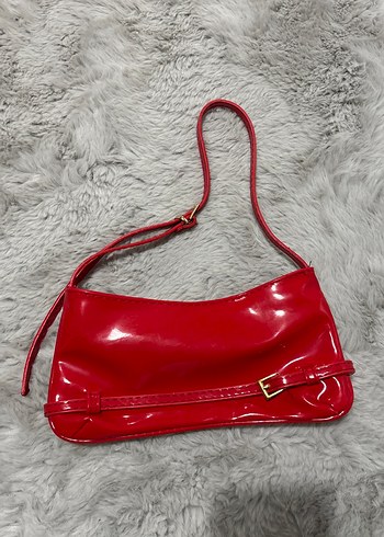 Kırmızı Parlak Deri Tokalı Kadın Çanta - Görsel 4
