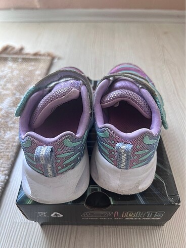 24 Beden çeşitli Renk Skechers Işıklı Kız Çocuk Ayakkabı