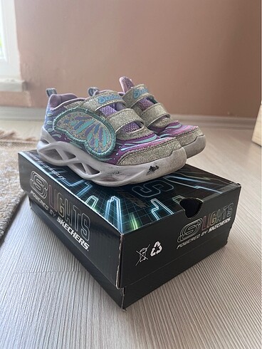 24 Beden Skechers Işıklı Kız Çocuk Ayakkabı