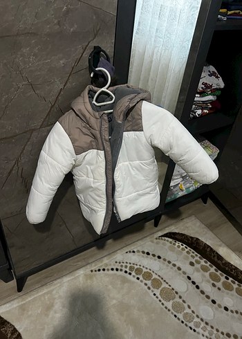Kapüşonlu Erkek Çocuk Beyaz Mont - Görsel 8