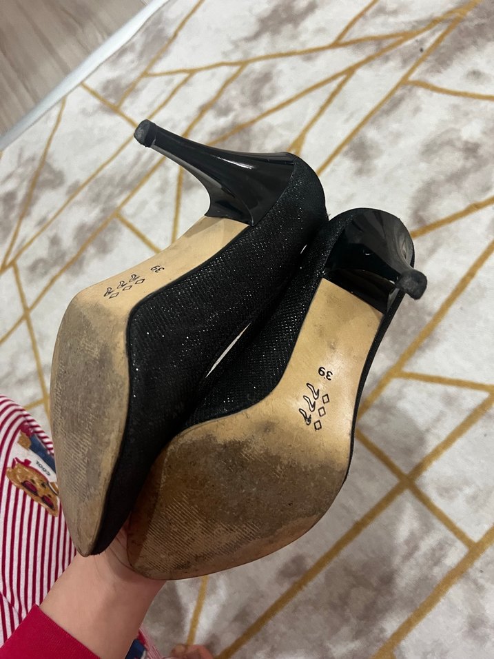 Siyah Simli Yılan Desenli Stiletto - Görsel 3