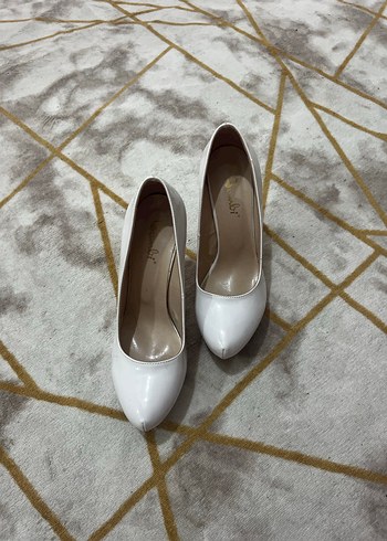 Beyaz Rugan Kadın Stiletto Topuklu Ayakkabı - Görsel 3