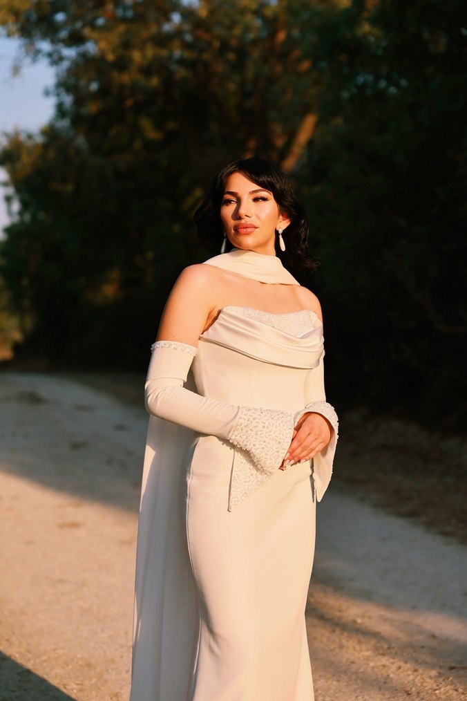 Beyaz Drapeli Straplez Uzun Abiye - Görsel 2