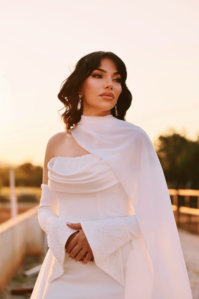 Beyaz Drapeli Straplez Uzun Abiye - Görsel 3