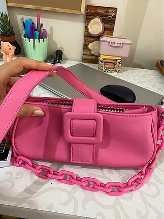Pembe bershka çanta