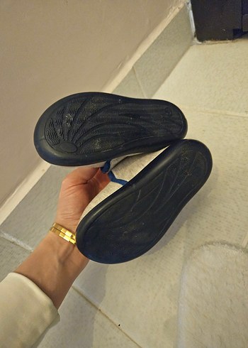 Gri Erkek Çocuk Kaydırmaz Ev Terliği - Görsel 2