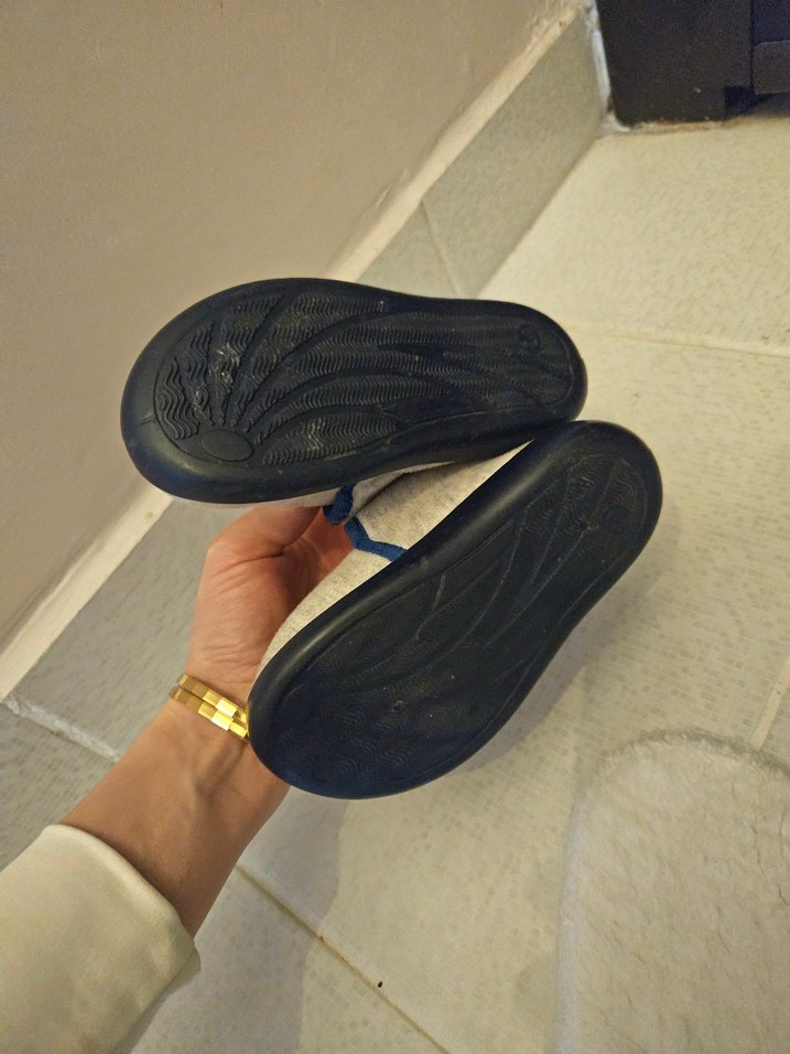 Gri Erkek Çocuk Kaydırmaz Ev Terliği - Görsel 2