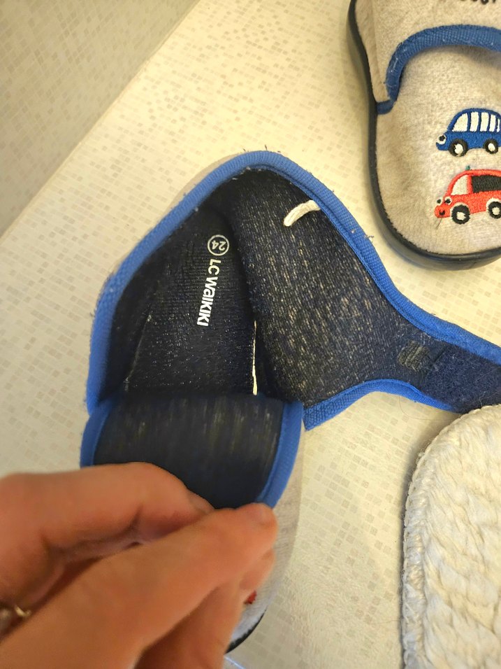 Gri Erkek Çocuk Kaydırmaz Ev Terliği - Görsel 3