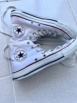 Beyaz converse ayakkabı