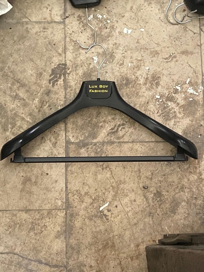 Siyah Plastik Askılar - Görsel 2