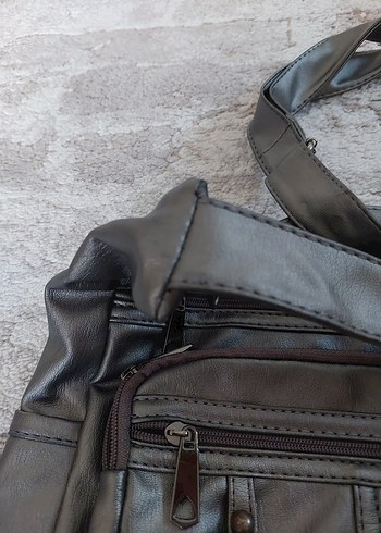 Gri Fermuarlı Kadın Çanta - Görsel 4