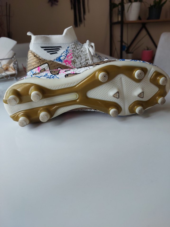 Renkli Desenli Bağcıklı Erkek Futbol Ayakkabısı - Görsel 5