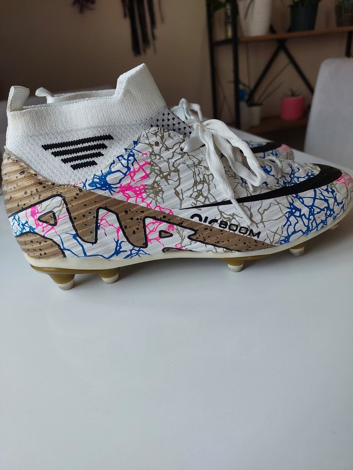 Renkli Desenli Bağcıklı Erkek Futbol Ayakkabısı - Görsel 2