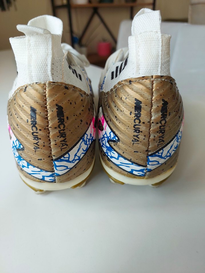 Renkli Desenli Bağcıklı Erkek Futbol Ayakkabısı - Görsel 3