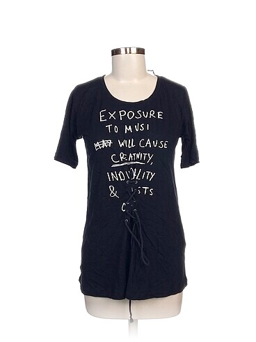 Batik T-shirt %70 İndirimli.