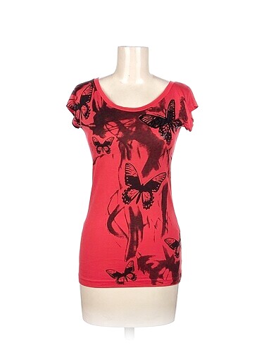 PreLoved T-shirt %70 İndirimli.