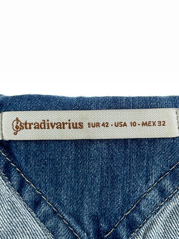 42 Beden mavi Renk Stradivarius Kısa Tulum %70 İndirimli.