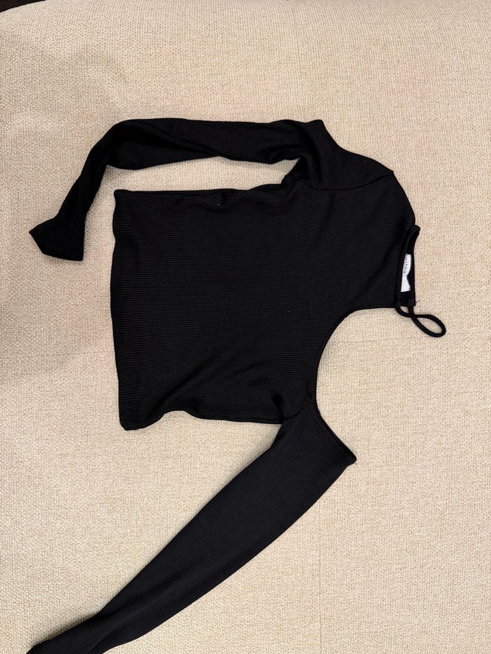 Bershka Siyah Fitilli İnce Askılı Üst — görsel 2/3